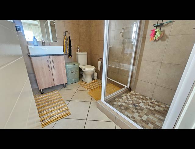 2 BEDROOM SIMPLEX FOR SALE IN MOOIKLOOF RIDGE